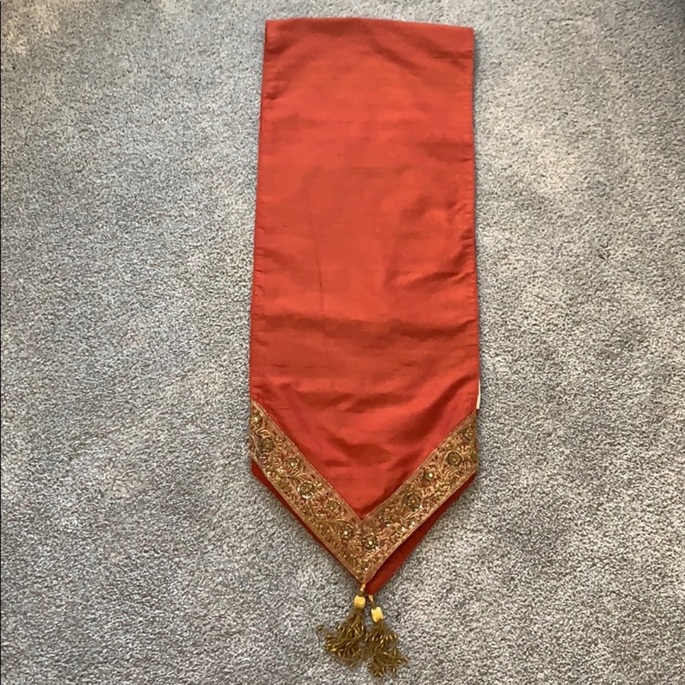 Holiday table runner